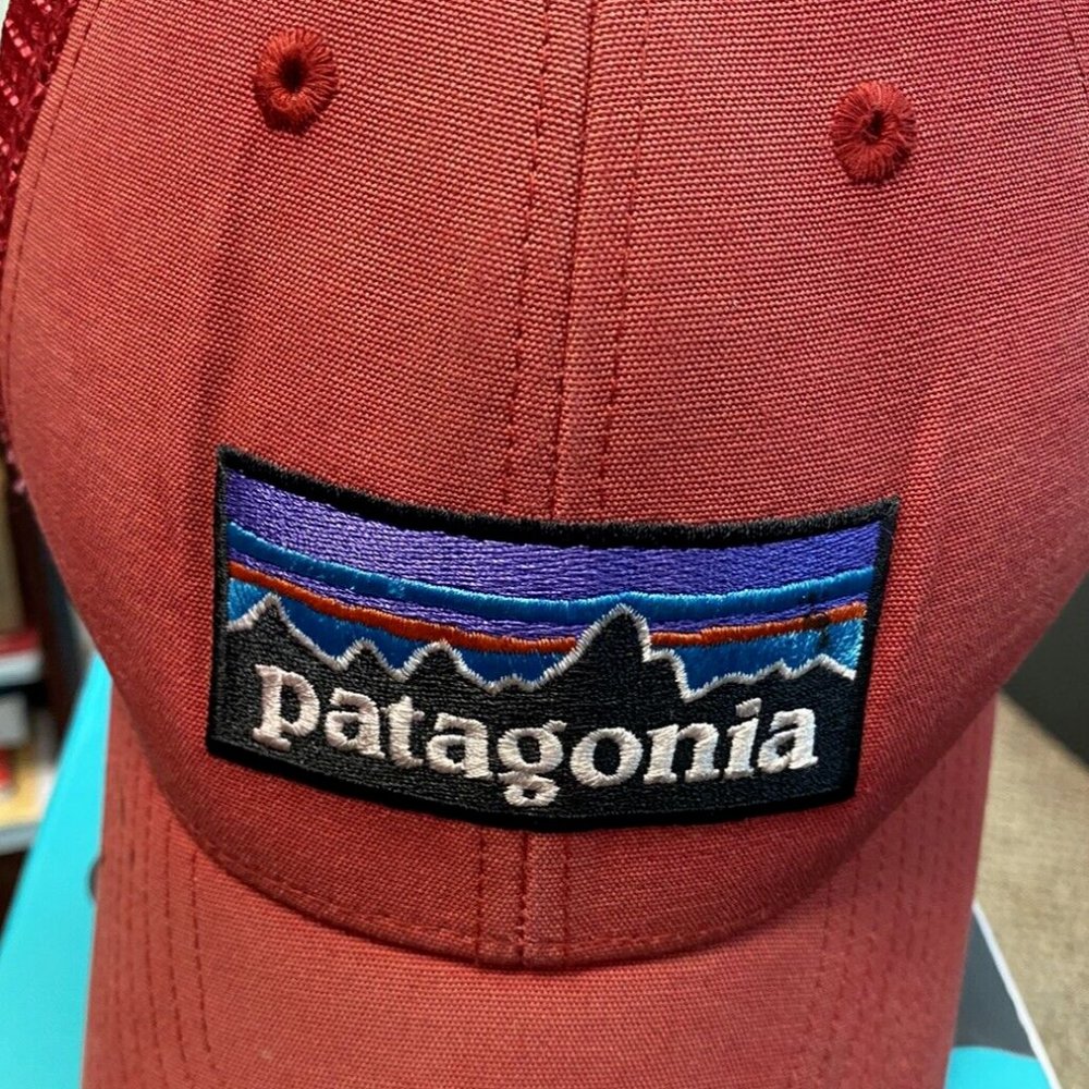 Patagonia P-6 Fitz Roy Mountains Burgundy Snapback Trucker Hat Cap DISTRESSED